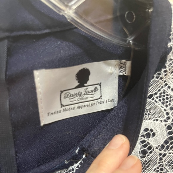 Dainty Jewell’s Valencia dress - Picture 3 of 10